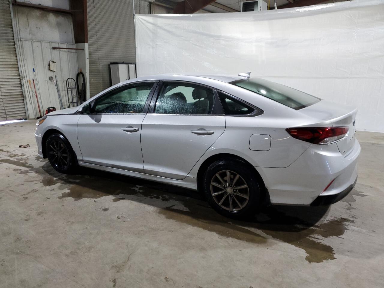 Image 2 of 2018 HYUNDAI SONATA SE 2018 with VIN 5NPE24AF8JH672466