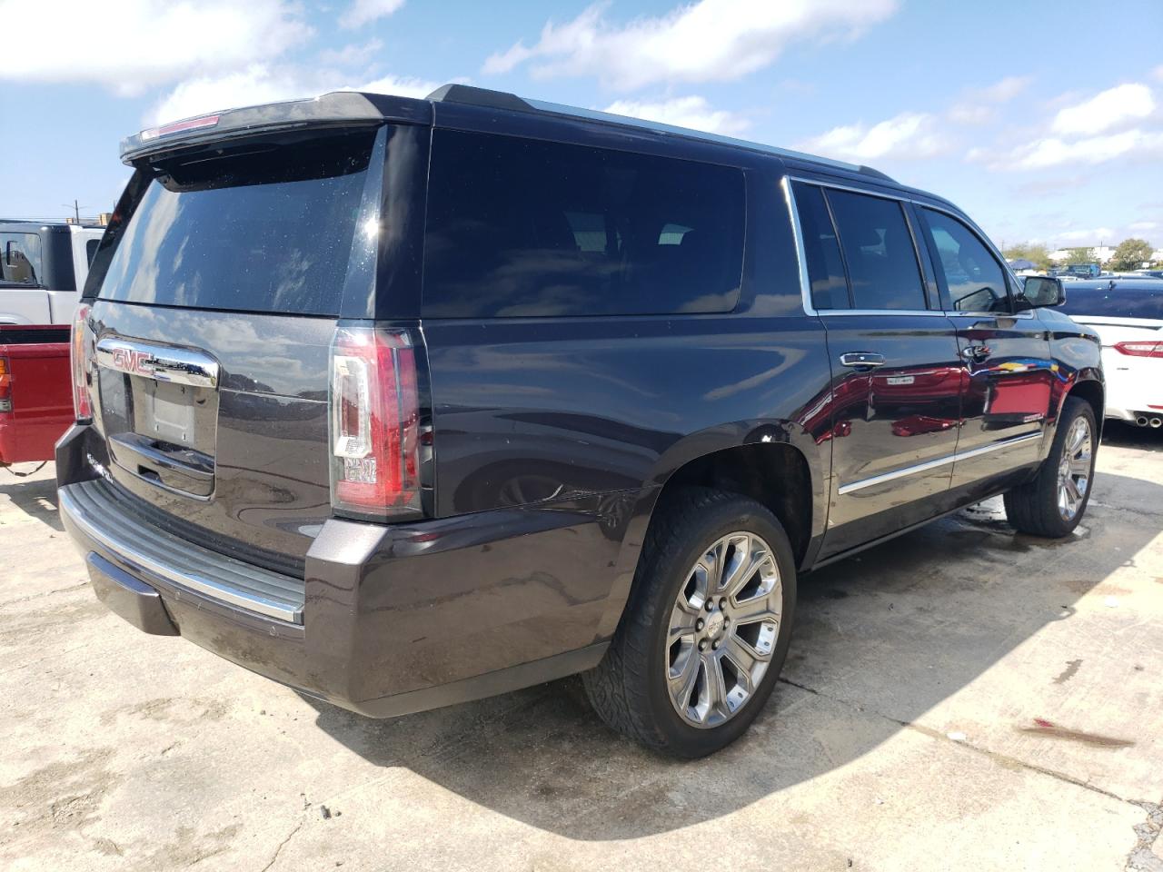 Изображение 3 2016 GMC YUKON XL DENALI 2016 с VIN 1GKS2HKJ8GR474182