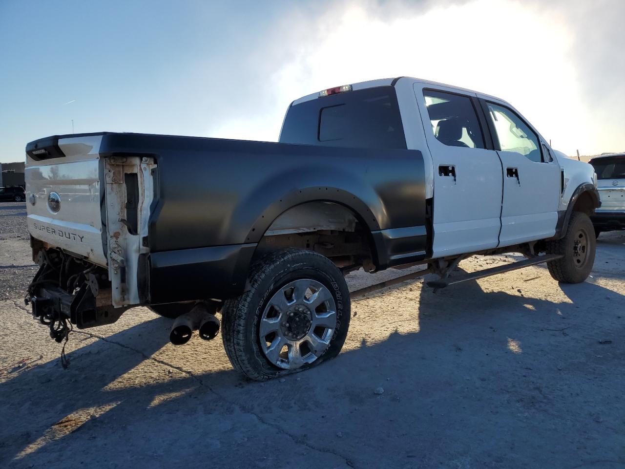 Image 3 of 2017 FORD F350 SUPER DUTY 2017 with VIN 1FT8W3BT9HEB64887