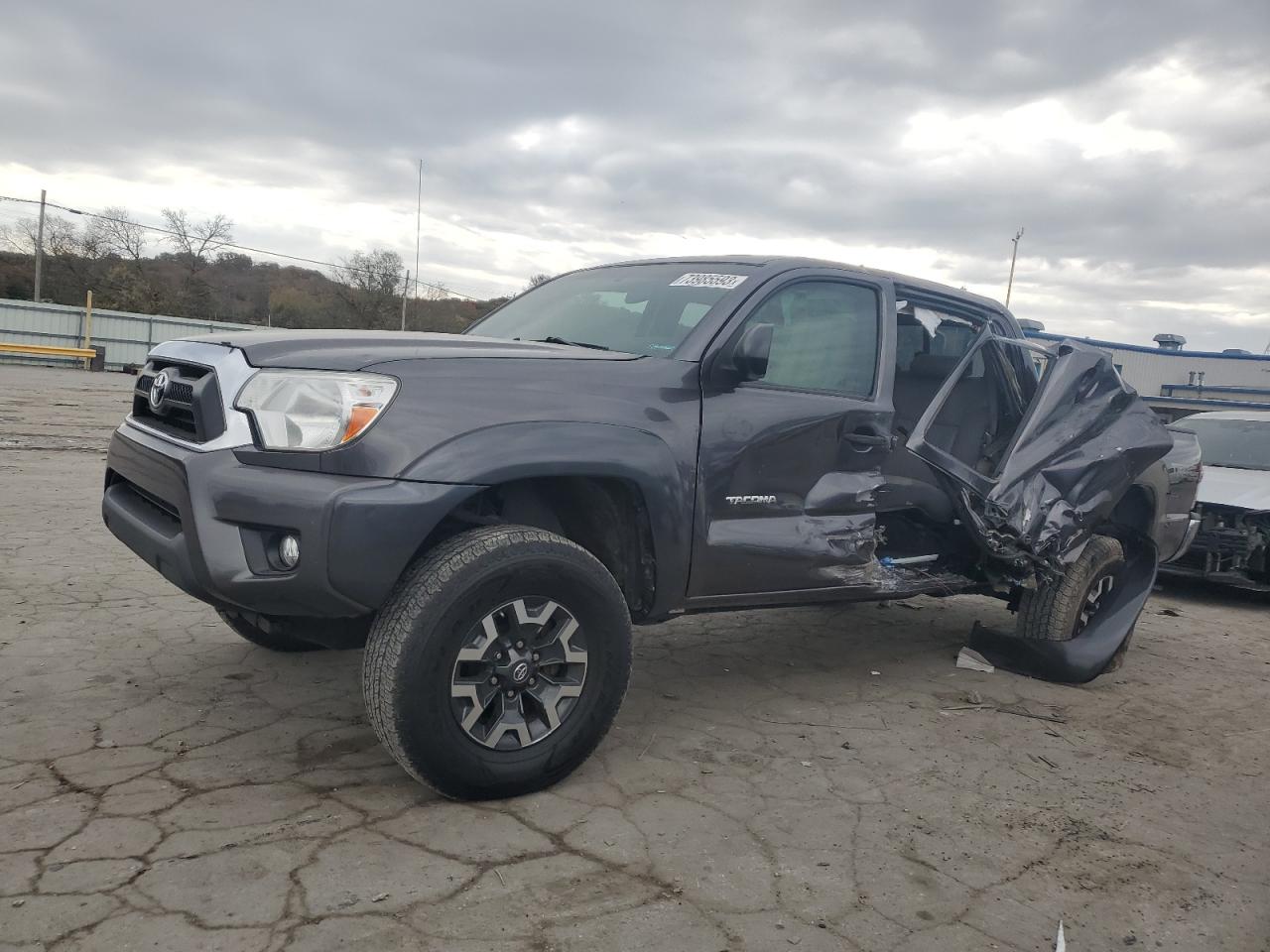 2015 TOYOTA TACOMA DOUBLE CAB 2015 image