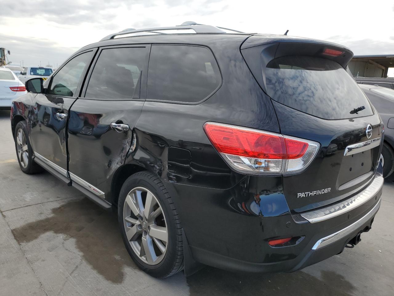 Image 2 of 2014 NISSAN PATHFINDER S 2014 with VIN 5N1AR2MMXEC607298