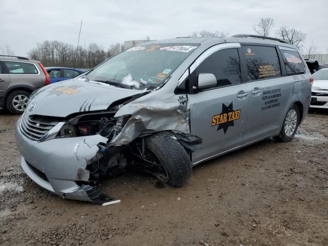 2014 TOYOTA SIENNA XLE 2014 image