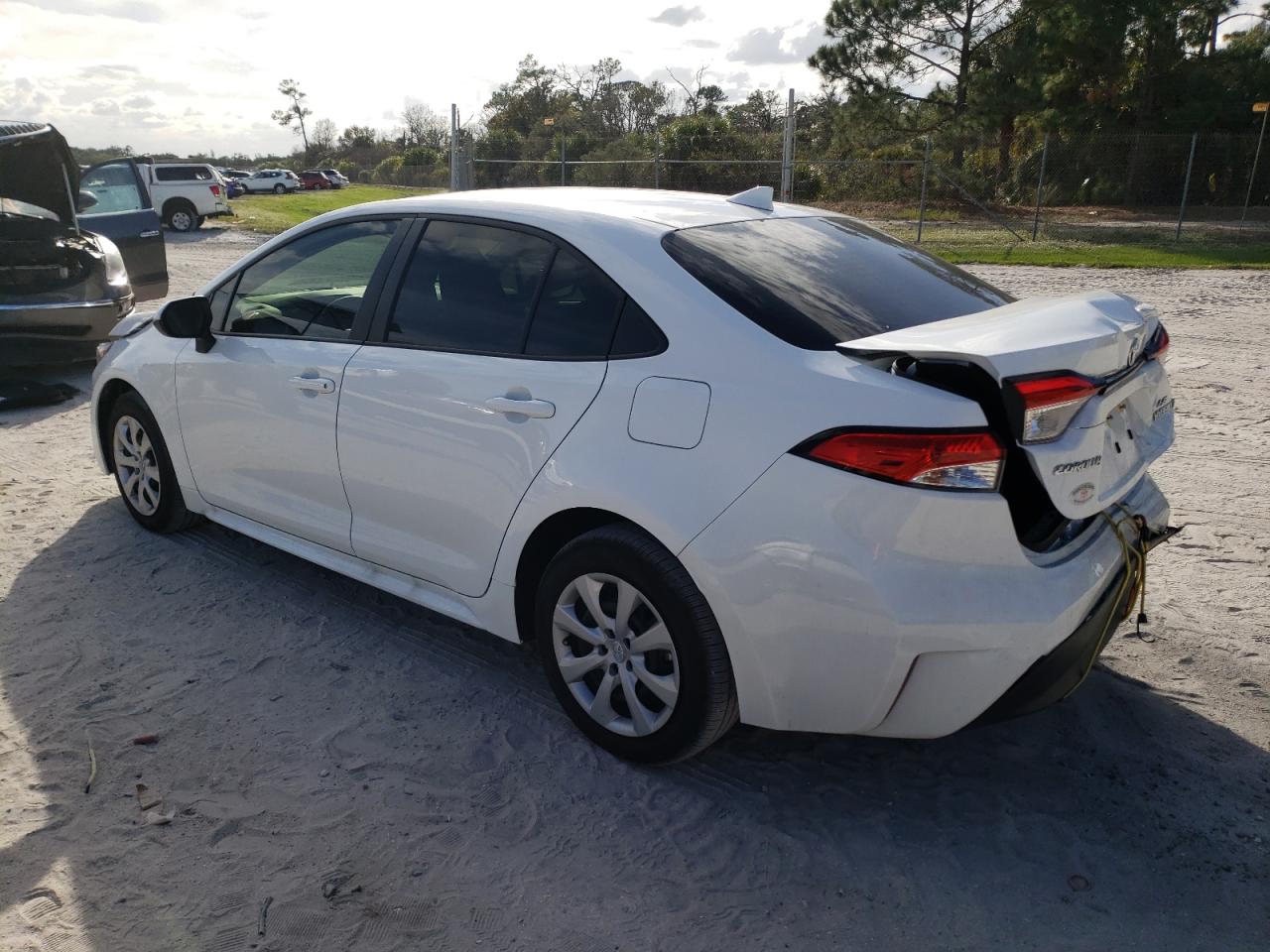 Image 2 of 2024 TOYOTA COROLLA LE 2024 with VIN JTDBCMFE5RJ018091