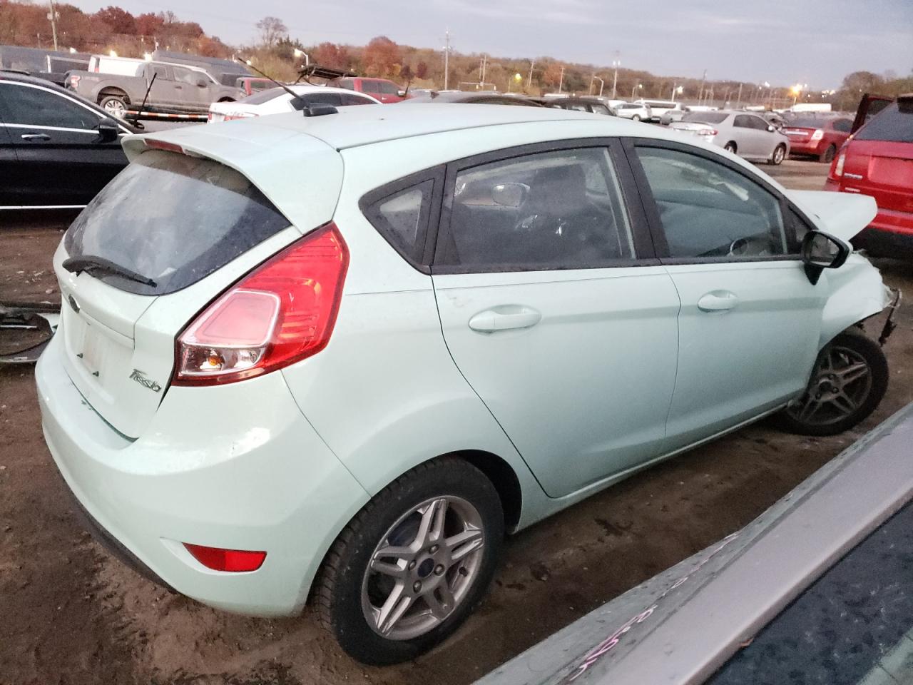 Image 3 of 2019 FORD FIESTA SE 2019 with VIN 3FADP4EJ8KM102268