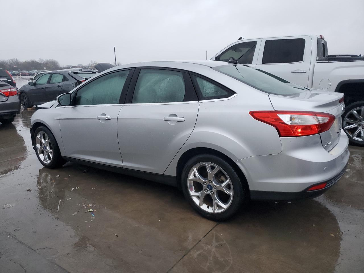 Image 2 of 2012 FORD FOCUS SEL 2012 with VIN 1FAHP3H28CL304580