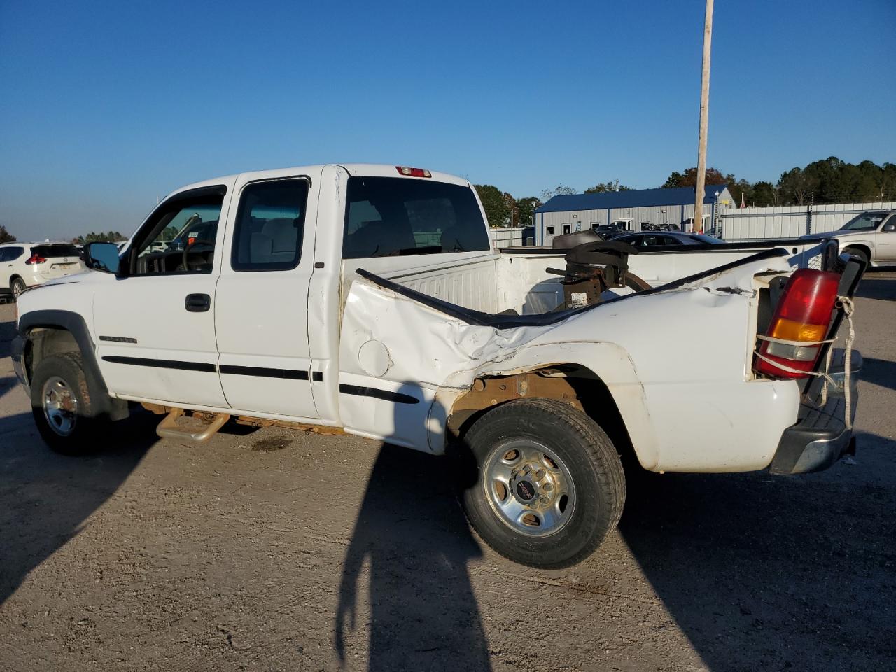 Image 2 of 2002 GMC SIERRA C2500 HEAVY DUTY 2002 with VIN 1GTHC29U82E106794