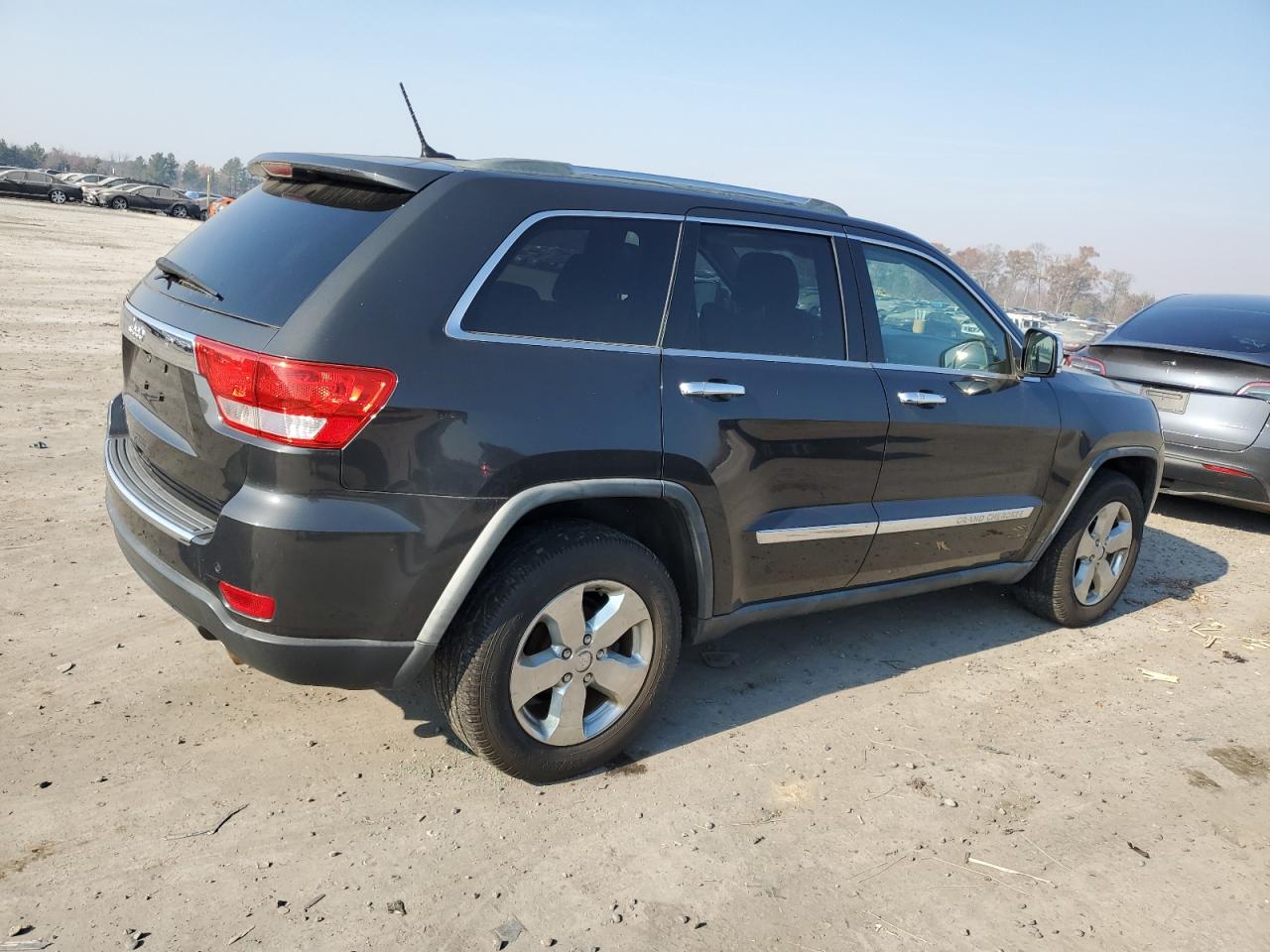 Image 3 of 2011 JEEP GRAND CHEROKEE LIMITED 2011 with VIN 1J4RR5GG7BC641008
