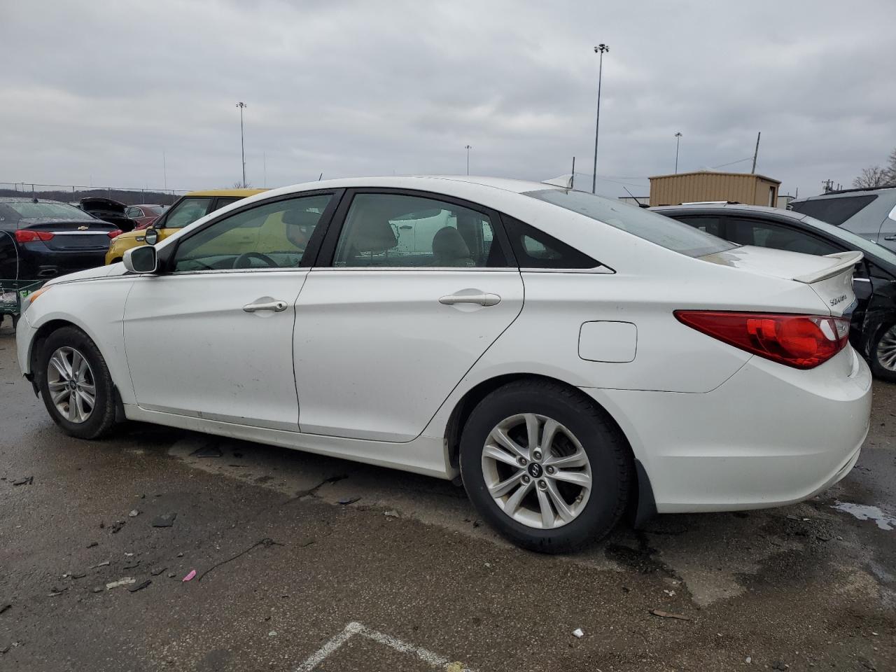 Obraz 2 z 2013 HYUNDAI SONATA GLS 2013 z VIN 5NPEB4AC4DH591443