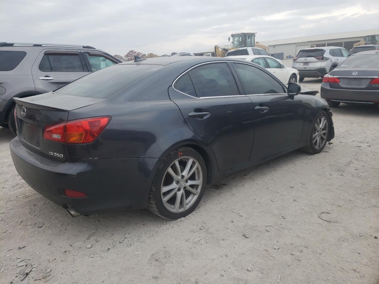 Image 3 of 2007 LEXUS IS 350 2007 with VIN JTHBE262272008919