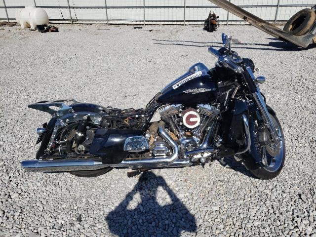 Image 1 of 2016 HARLEY-DAVIDSON FLHX STREET GLIDE 2016 with VIN 1HD1KBM17GB681039