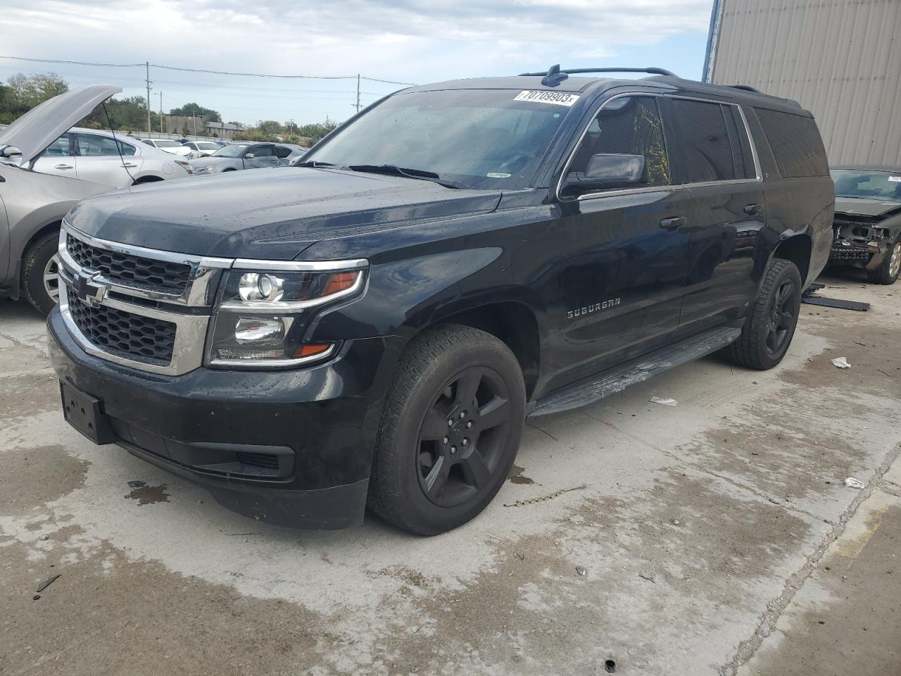 Obraz 1 z 2017 CHEVROLET SUBURBAN K1500 LT 2017 z VIN 1GNSKHKC0HR265623