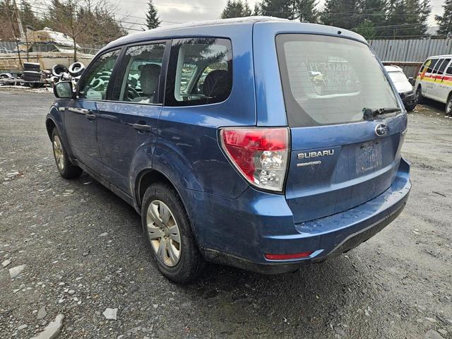 Obraz 2 z 2010 SUBARU FORESTER 2.5X 2010 z VIN JF2SH6AC4AH748834