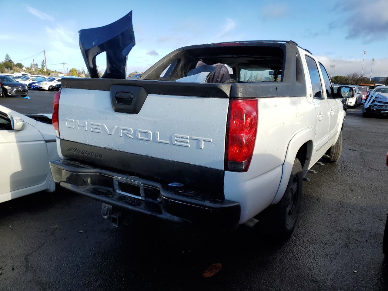 Image 3 of 2005 CHEVROLET AVALANCHE C1500 2005 with VIN 3GNEC12Z55G215687