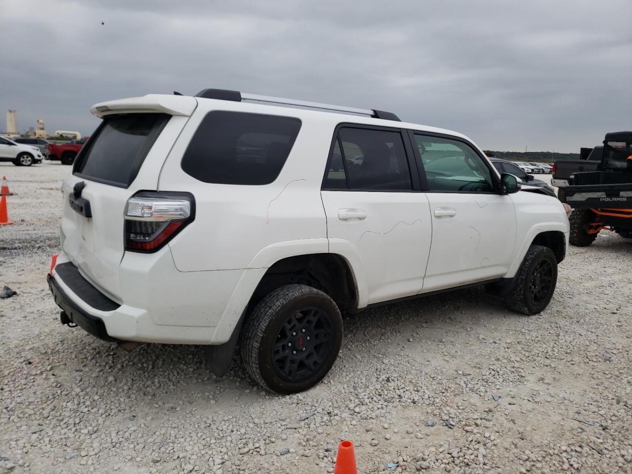 Obraz 3 z 2015 TOYOTA 4RUNNER SR5 2015 z VIN JTEBU5JR3F5221462