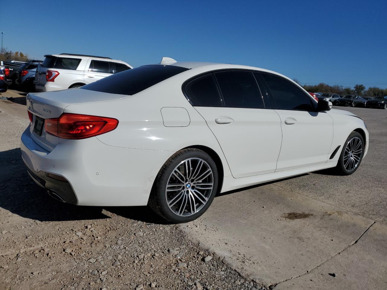 Obraz 3 z 2020 BMW 530 I 2020 z VIN WBAJR3C0XLWW83783
