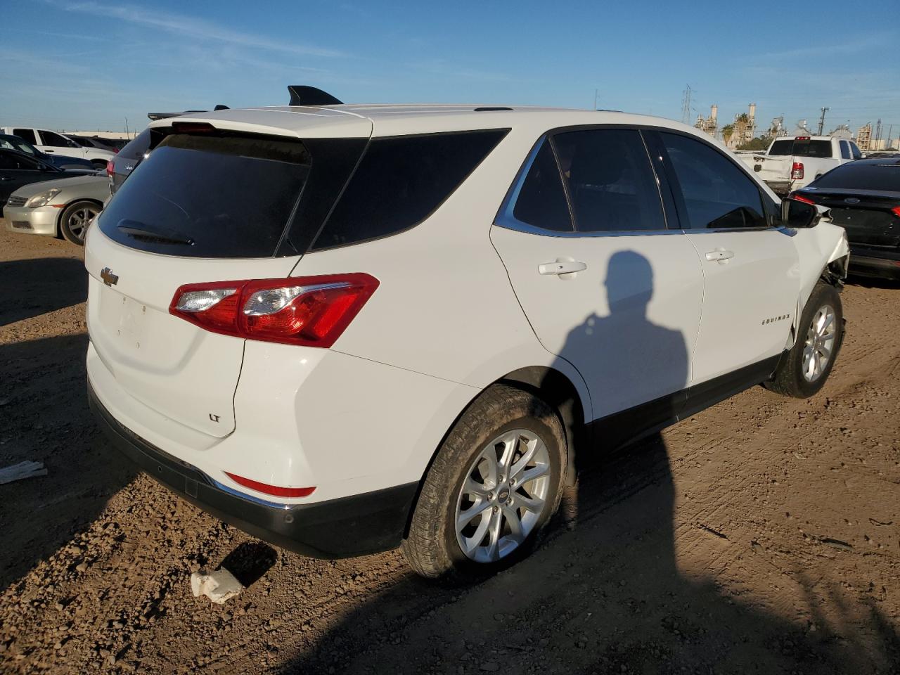 Obraz 3 z 2019 CHEVROLET EQUINOX LT 2019 z VIN 2GNAXKEV0K6231207