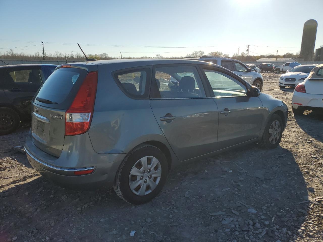 Image 3 of 2010 HYUNDAI ELANTRA TOURING GLS 2010 with VIN KMHDB8AE3AU069372