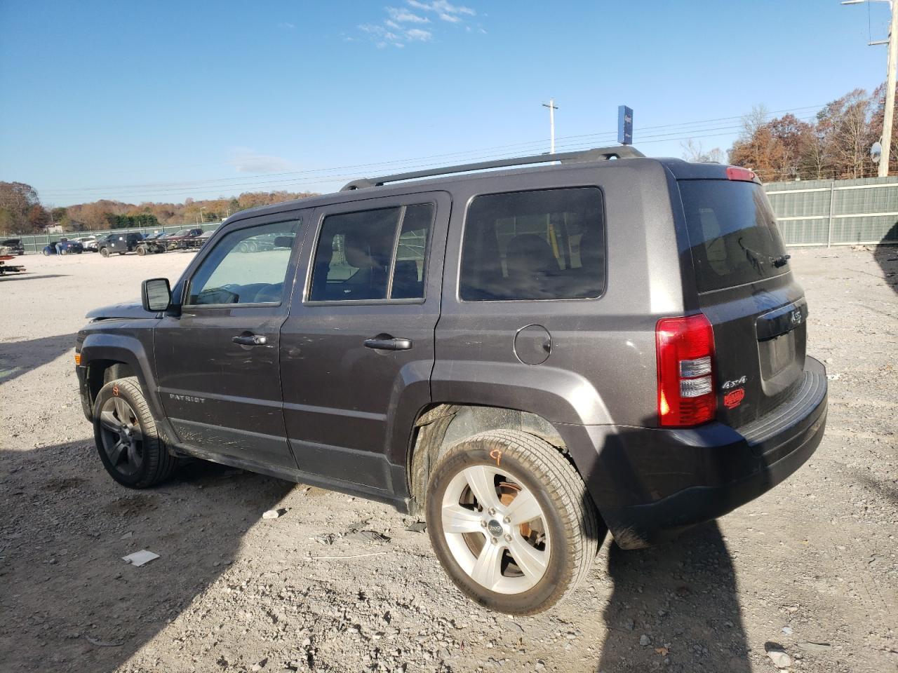 Изображение 2 2015 JEEP PATRIOT LATITUDE 2015 с VIN 1C4NJRFBXFD225933