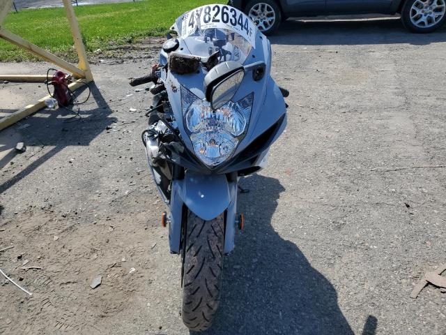 Image 2 of 2022 SUZUKI GSX-R600  2022 with VIN JS1GN7FA4N7100958