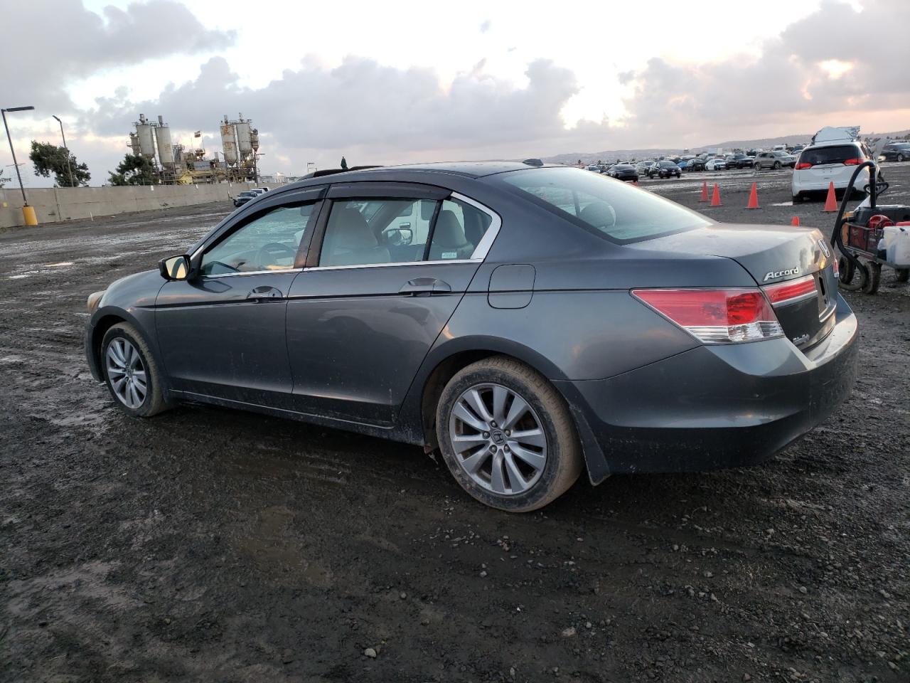 Изображение 2 2011 HONDA ACCORD EXL 2011 с VIN 1HGCP2F84BA039349