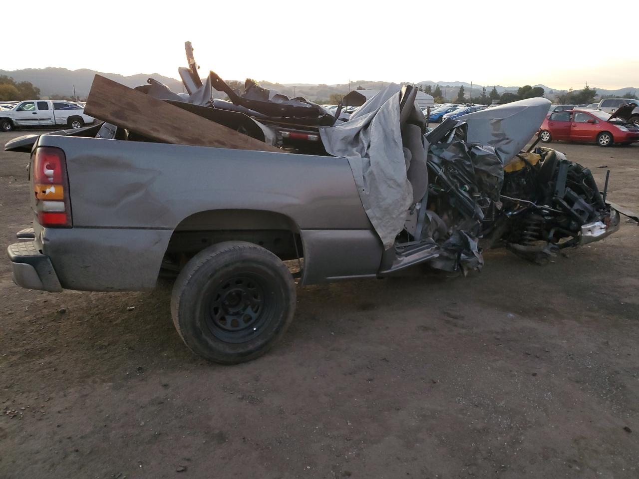 Obraz 3 z 1999 CHEVROLET SILVERADO C1500 1999 z VIN 2GCEC19VXX1258199