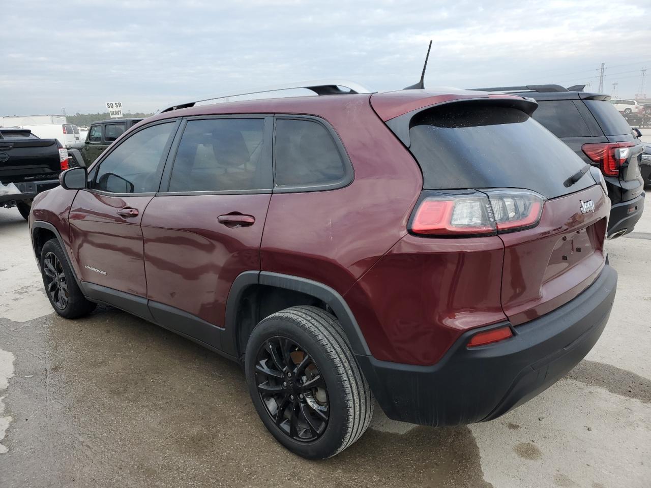 Изображение 2 Jeep Cherokee Latitude 2020 с VIN 1C4PJLCB4LD557212
