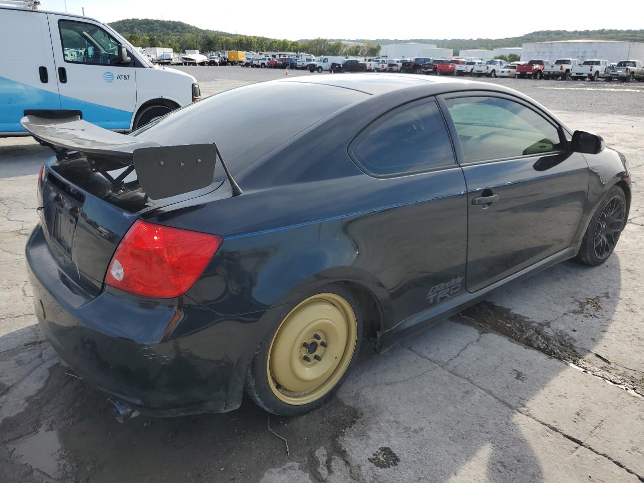 Obraz 3 z 2007 TOYOTA SCION TC  2007 z VIN JTKDE177870218234