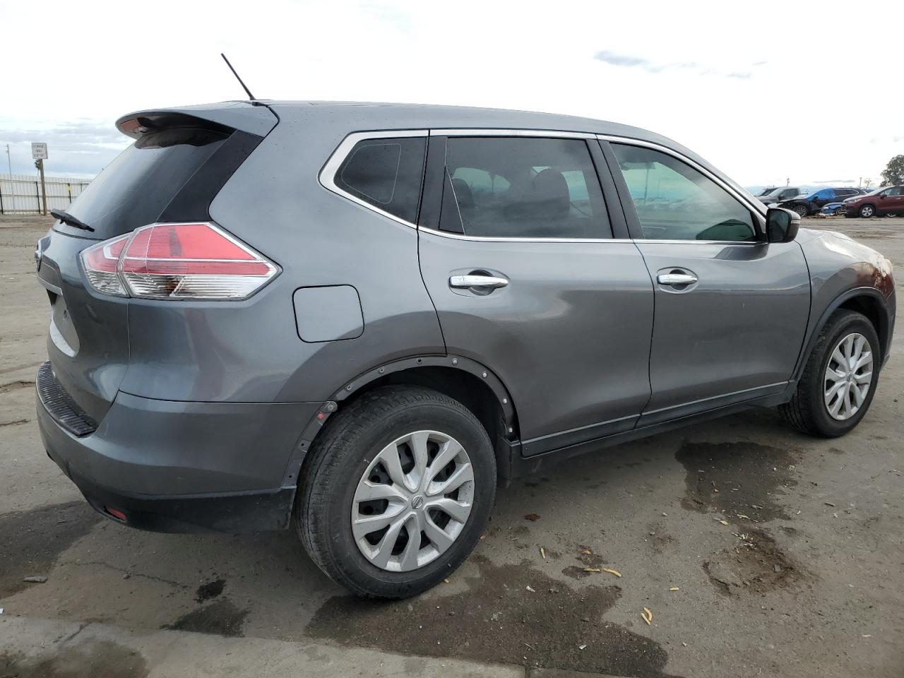 Изображение 3 2015 NISSAN ROGUE S 2015 с VIN 5N1AT2MV3FC884354