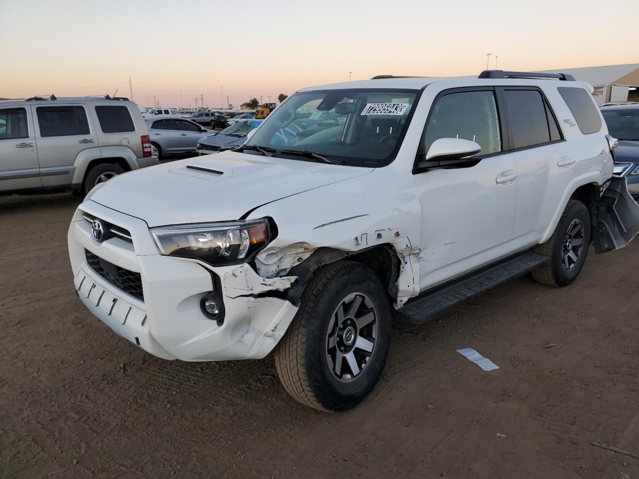 Изображение 1 2022 TOYOTA 4RUNNER SR5 PREMIUM 2022 с VIN JTERU5JR3N6051756