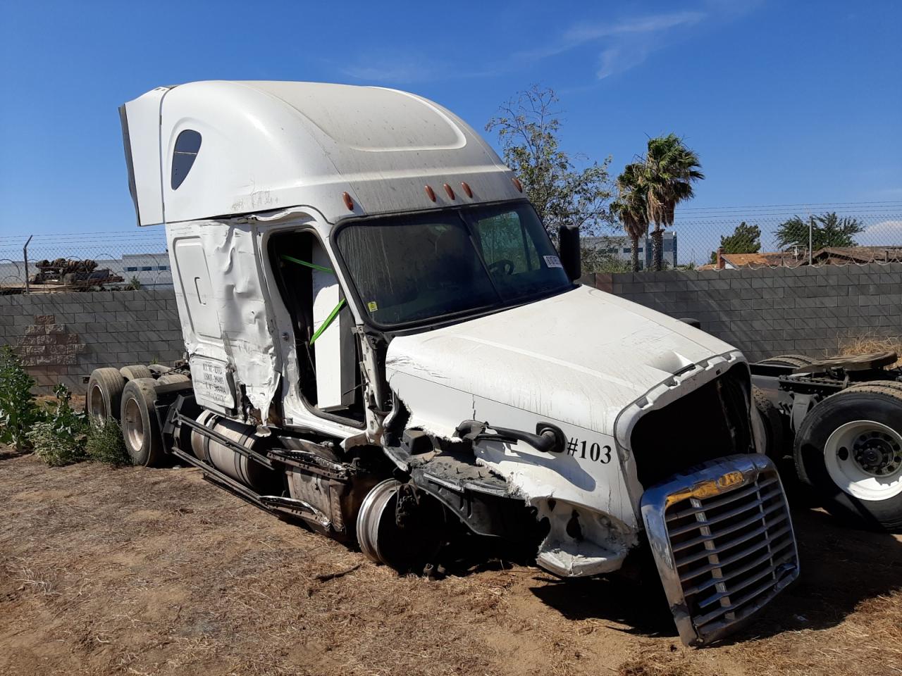 Изображение 2016 FREIGHTLINER CASCADIA 125  2016