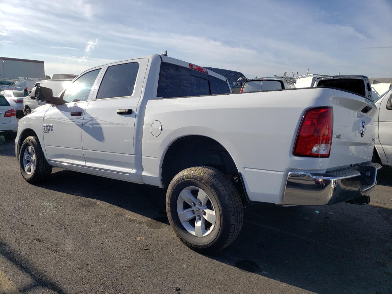 Obraz 2 z 2023 RAM 1500 CLASSIC SLT 2023 z VIN 1C6RR7LGXPS536815