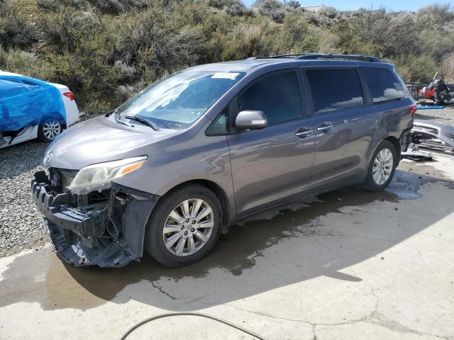 Изображение 2016 TOYOTA SIENNA XLE 2016