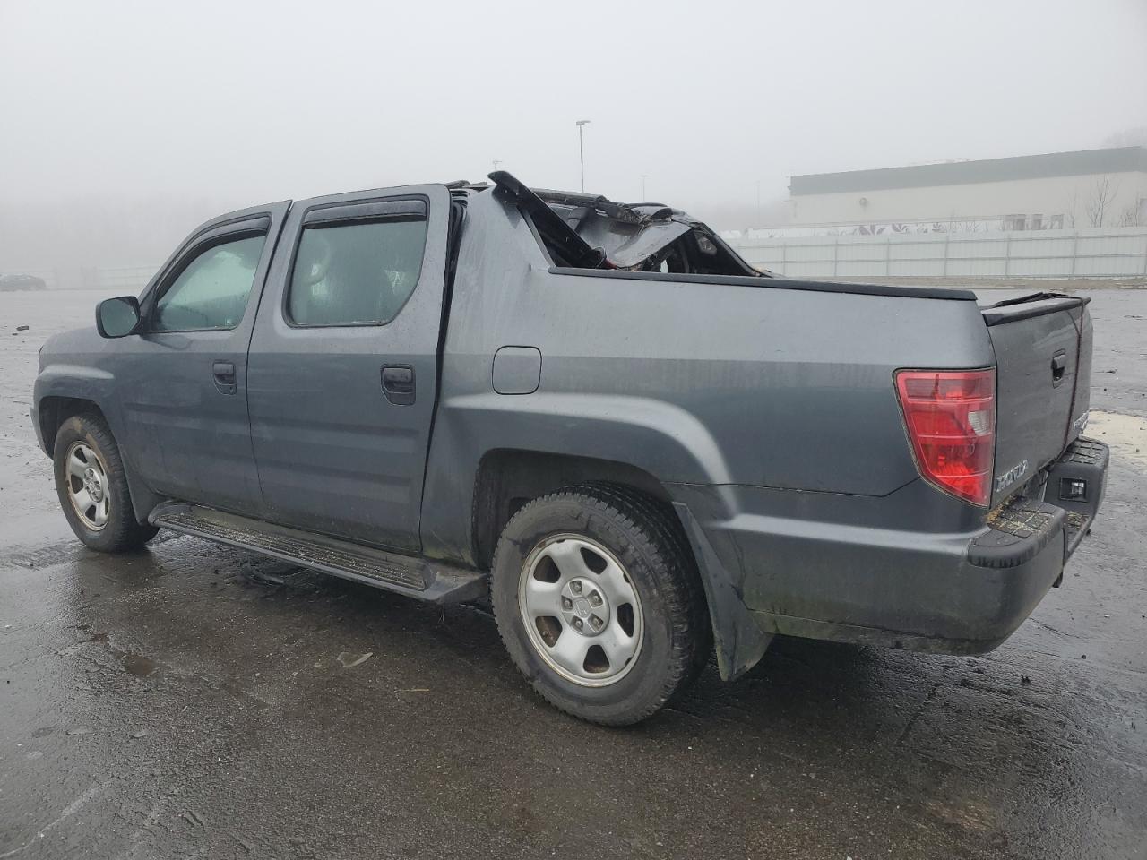 Image 2 of 2011 HONDA RIDGELINE RT 2011 with VIN 5FPYK1F28BB008189
