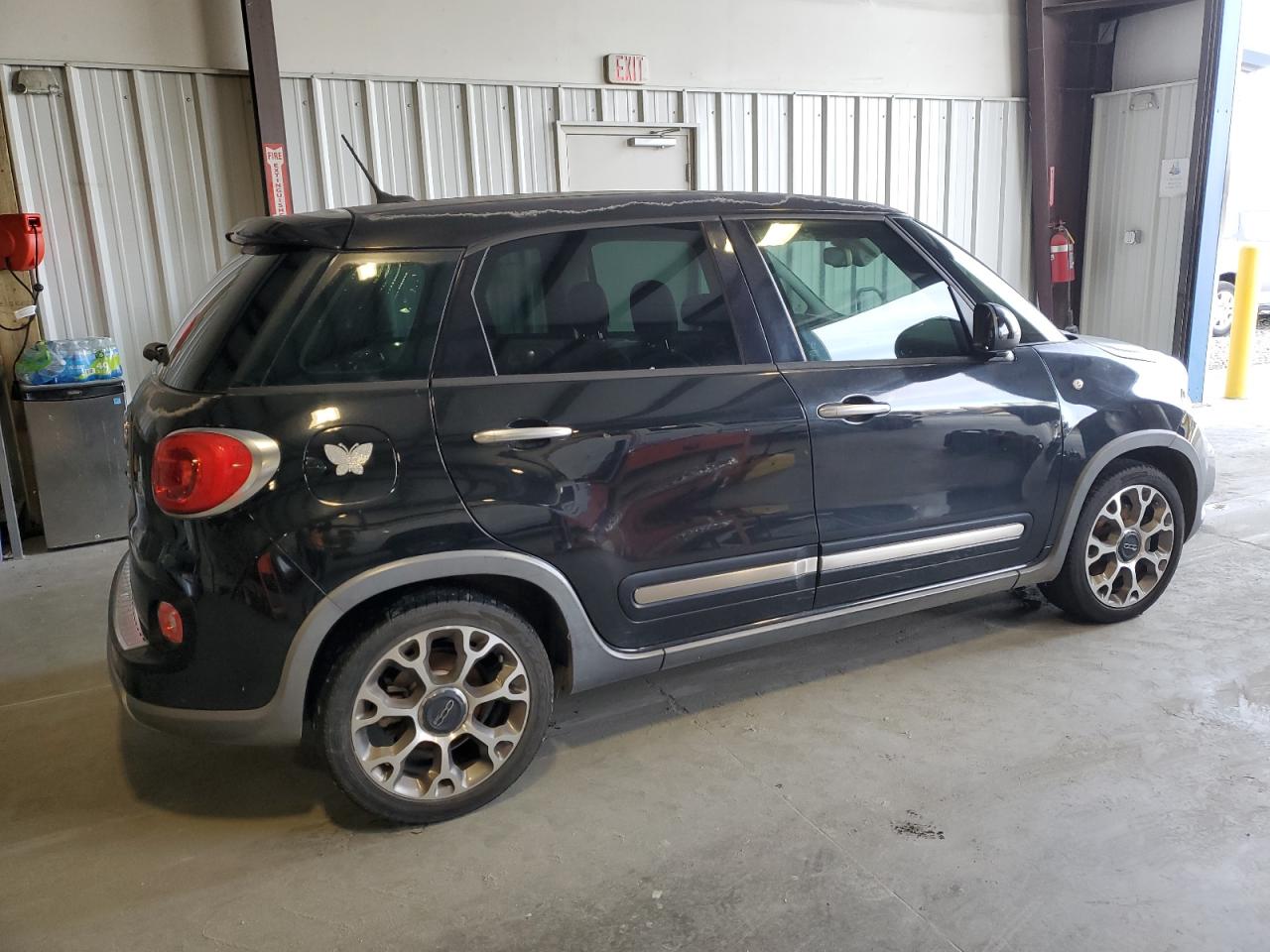 Image 3 of 2014 FIAT 500L TREKKING 2014 with VIN ZFBCFADH5EZ021398