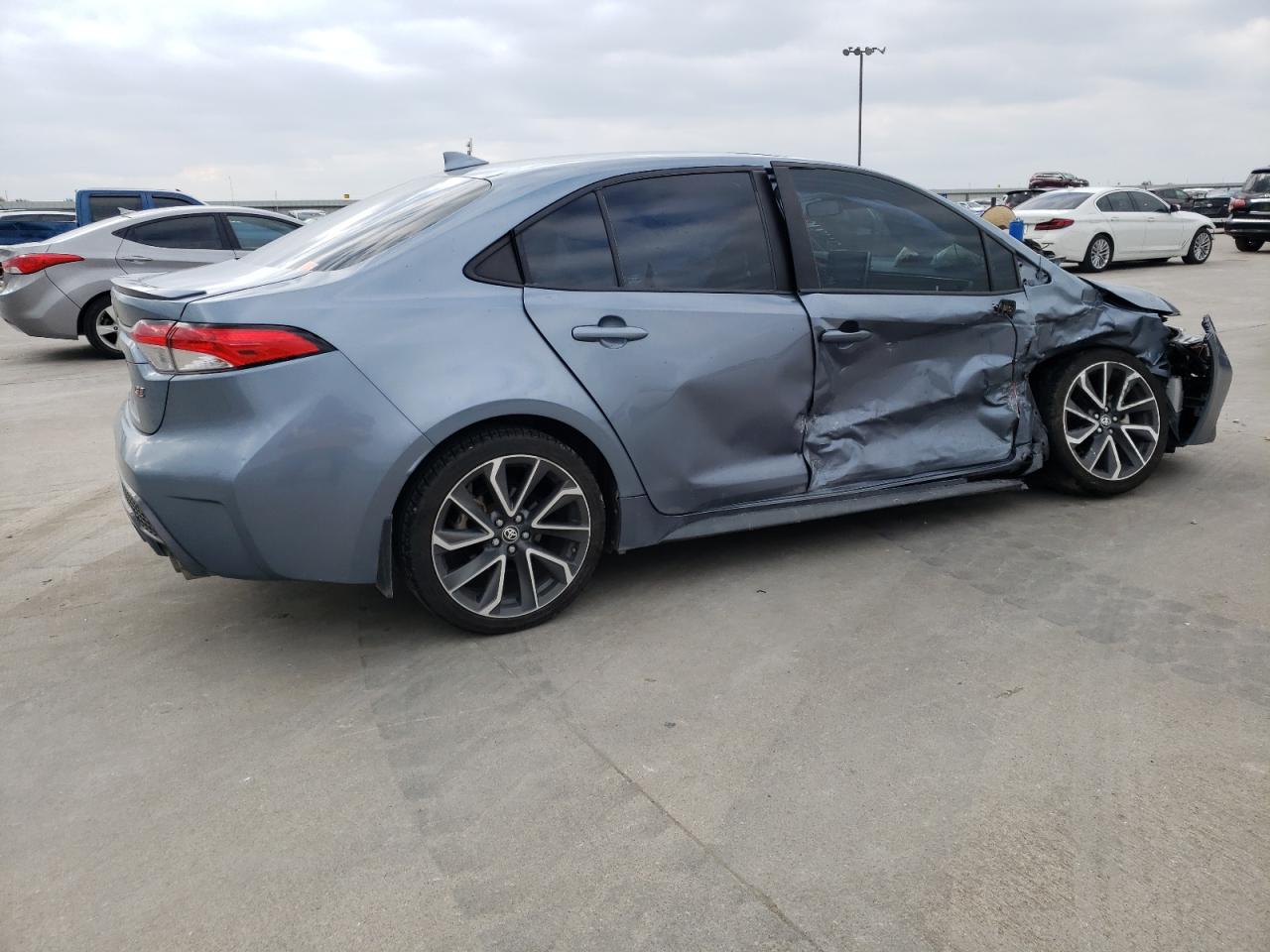 Obraz 3 z 2020 TOYOTA COROLLA SE 2020 z VIN 5YFP4RCE3LP011910