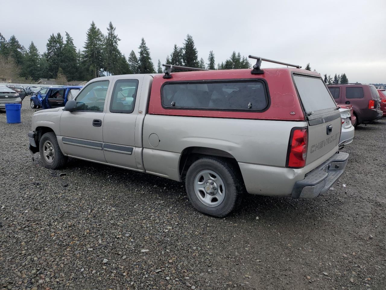Image 2 of 2004 CHEVROLET SILVERADO C1500 2004 with VIN 1GCEC19X64Z320668