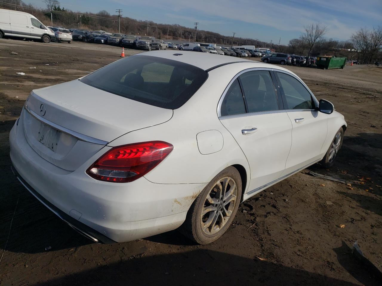 Изображение 3 2018 MERCEDES-BENZ C 300 2018 с VIN 55SWF4JB3JU270731