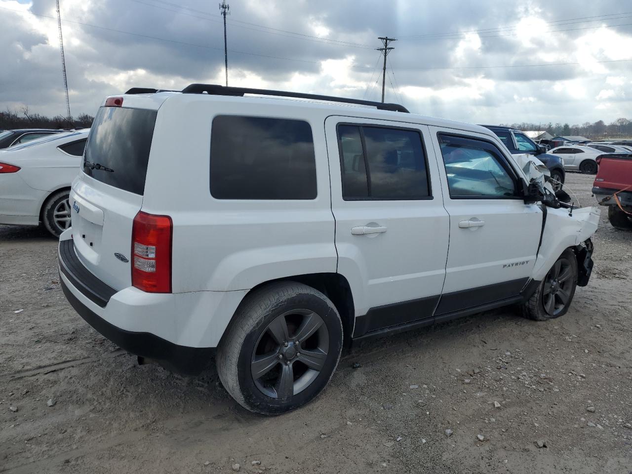 Obraz 3 z 2015 JEEP PATRIOT LATITUDE 2015 z VIN 1C4NJPFA7FD171907