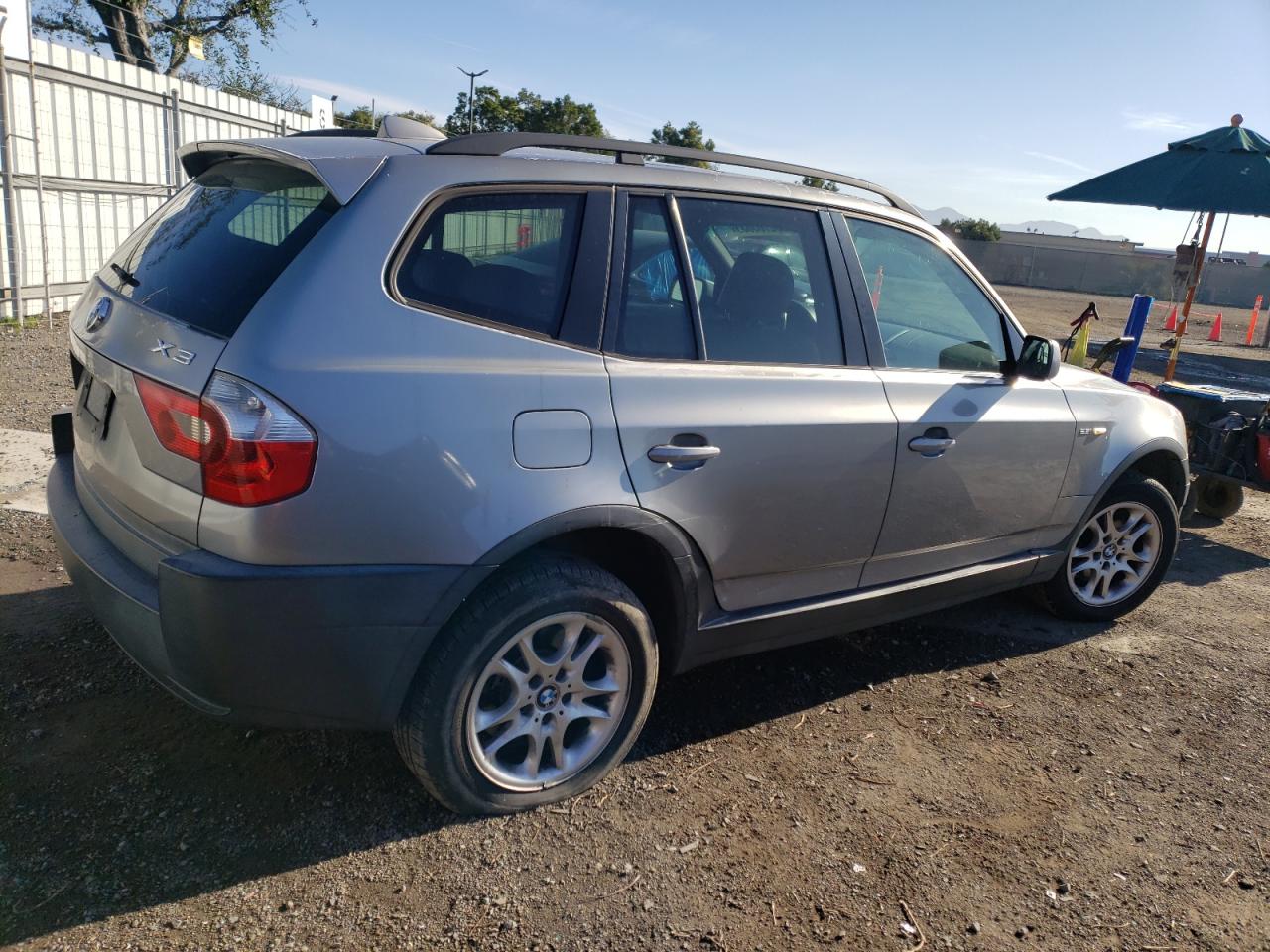 Obraz 3 z 2004 BMW X3 2.5I 2004 z VIN WBXPA73454WB25779