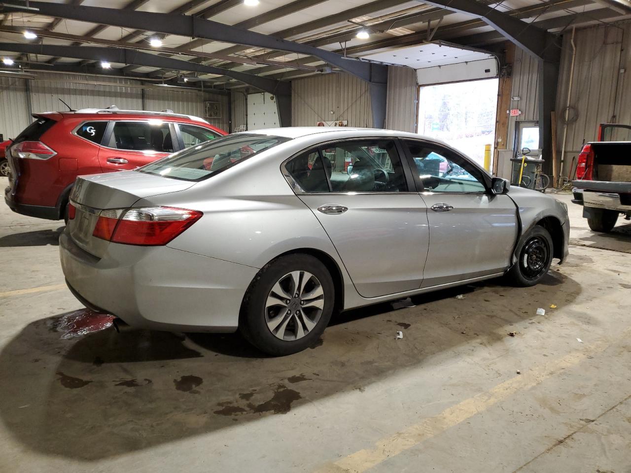 Изображение 3 2013 HONDA ACCORD LX 2013 с VIN 1HGCR2F37DA229373