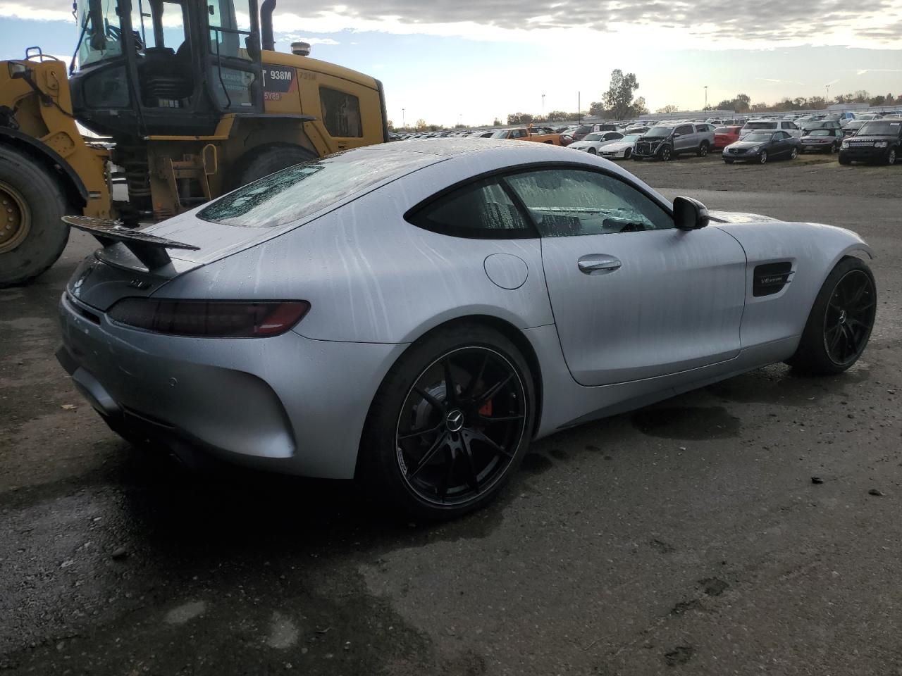 Image 3 of 2020 MERCEDES-BENZ AMG GT C 2020 with VIN WDDYJ8AA3LA028983