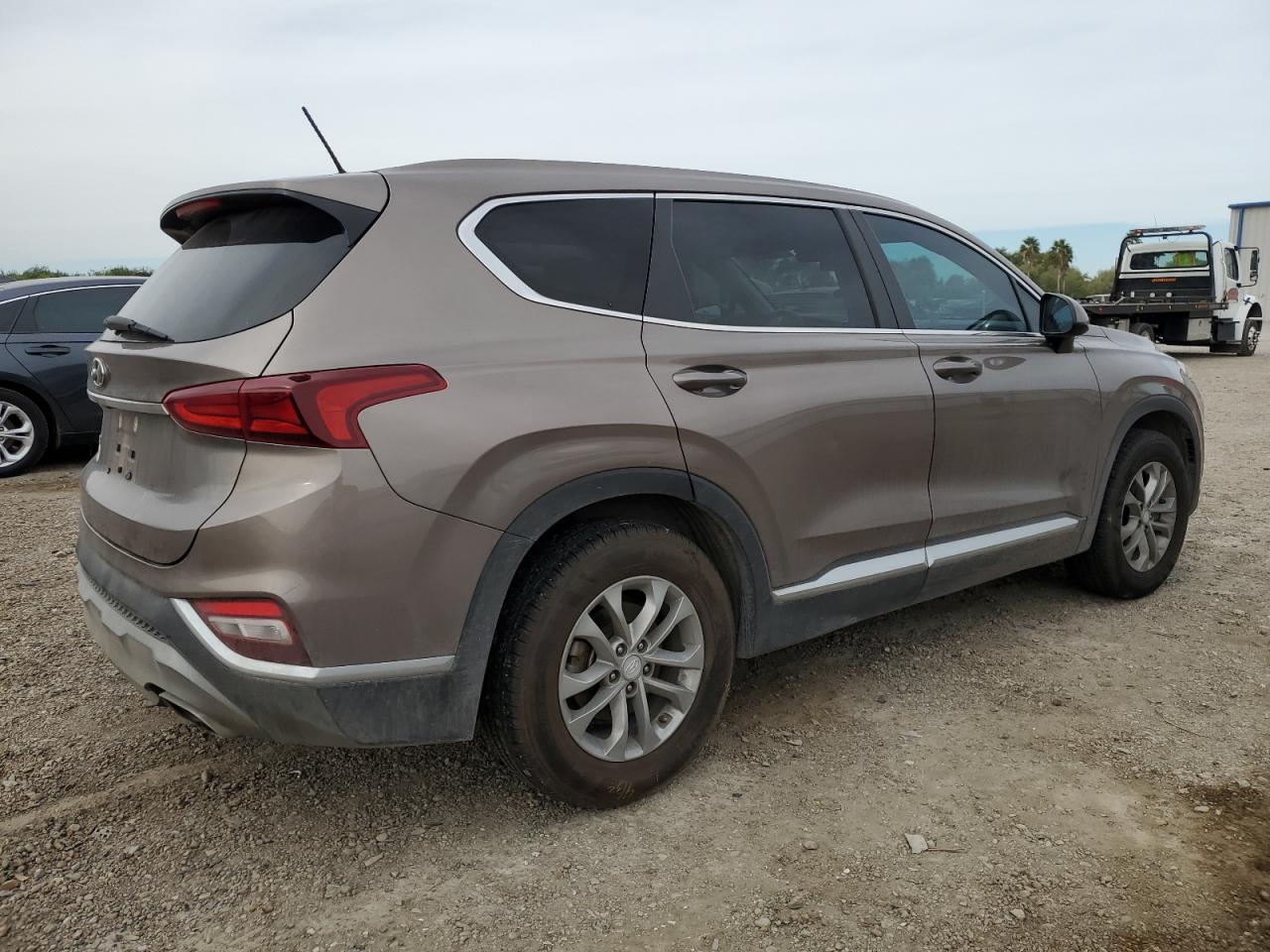 Image 3 of 2019 HYUNDAI SANTA FE SE 2019 with VIN 5NMS23AD8KH121951