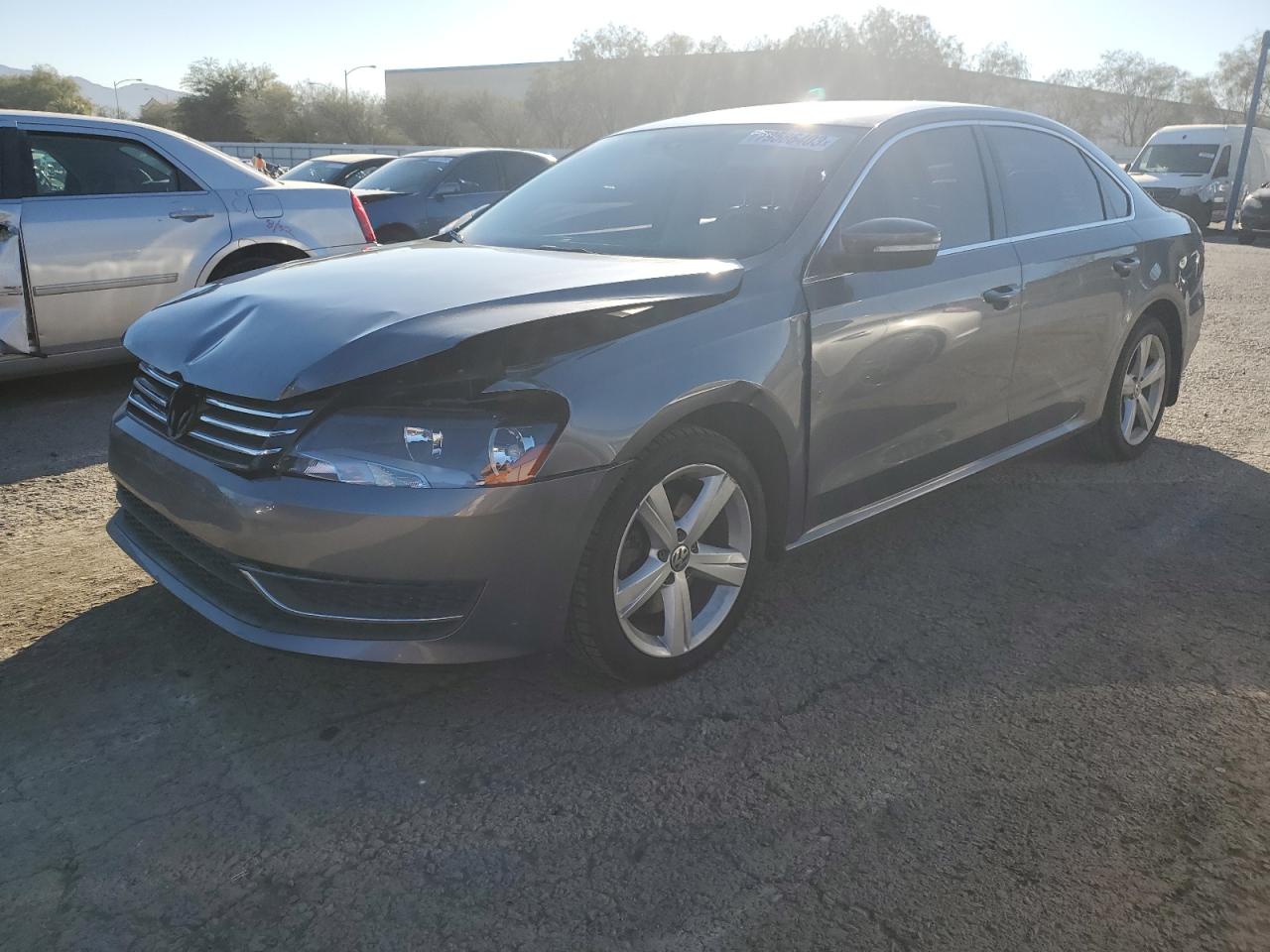 Изображение 2013 VOLKSWAGEN PASSAT SE 2013