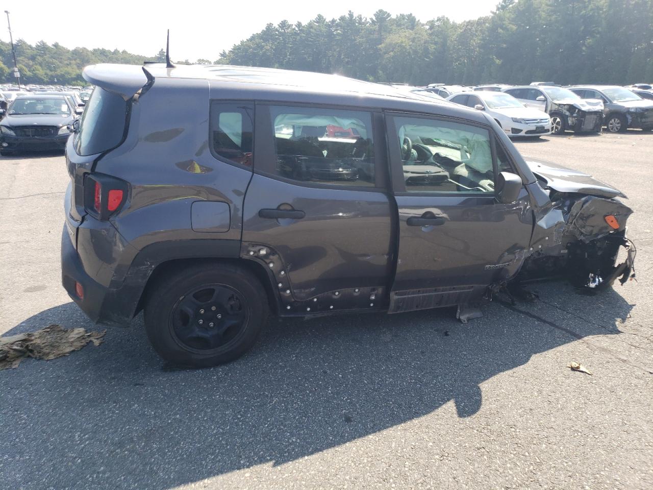 Image 3 of 2020 JEEP RENEGADE SPORT 2020 with VIN ZACNJBAB6LPL21924