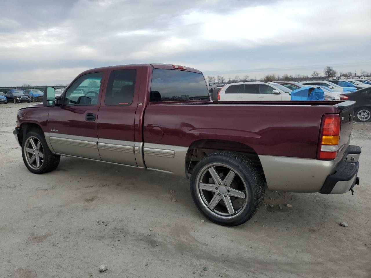 Obraz 2 z 2000 CHEVROLET SILVERADO C1500 2000 z VIN 2GCEC19W2Y1356136