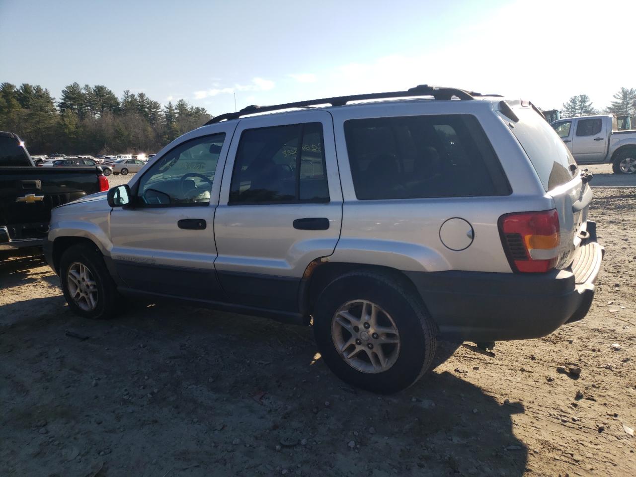 Image 2 of 2004 JEEP GRAND CHEROKEE LAREDO 2004 with VIN 1J4GW48S24C377065
