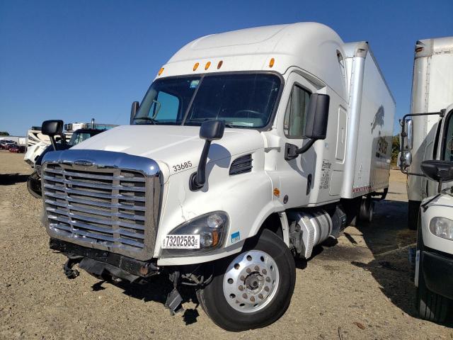 Image 2 of 2015 FREIGHTLINER CASCADIA 113  2015 with VIN 3ALAGGDV4FSGK2392