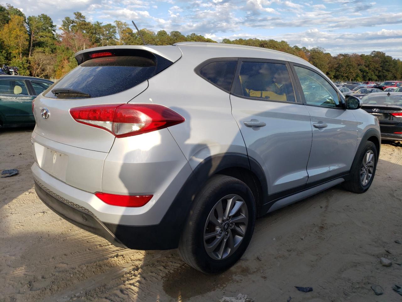 Image 3 of 2017 HYUNDAI TUCSON LIMITED 2017 with VIN KM8J33A47HU432986