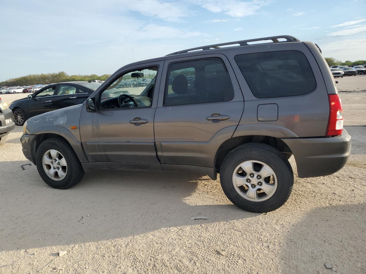 Obraz 2 z 2004 MAZDA TRIBUTE LX 2004 z VIN 4F2YZ04104KM26471