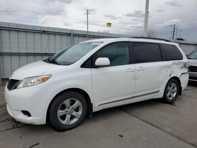 Изображение 2012 TOYOTA SIENNA LE 2012